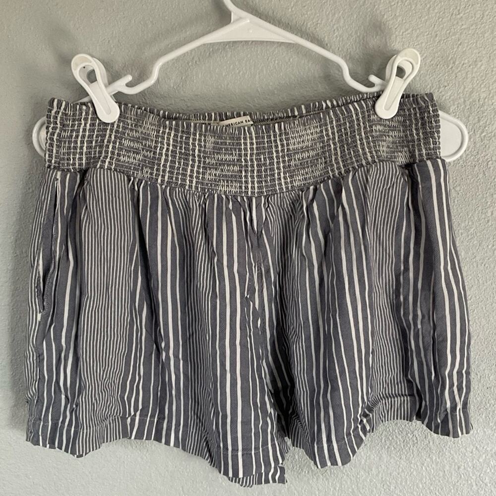 American Eagle striped shorts size medium
